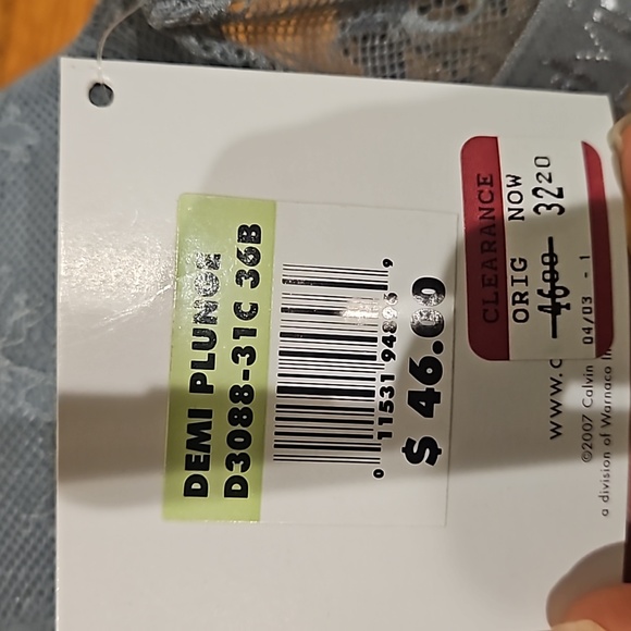 Calvin Klein Perfectly Fit Seduction Demi Plunge Bra NEW 36B - Picture 3 of 5